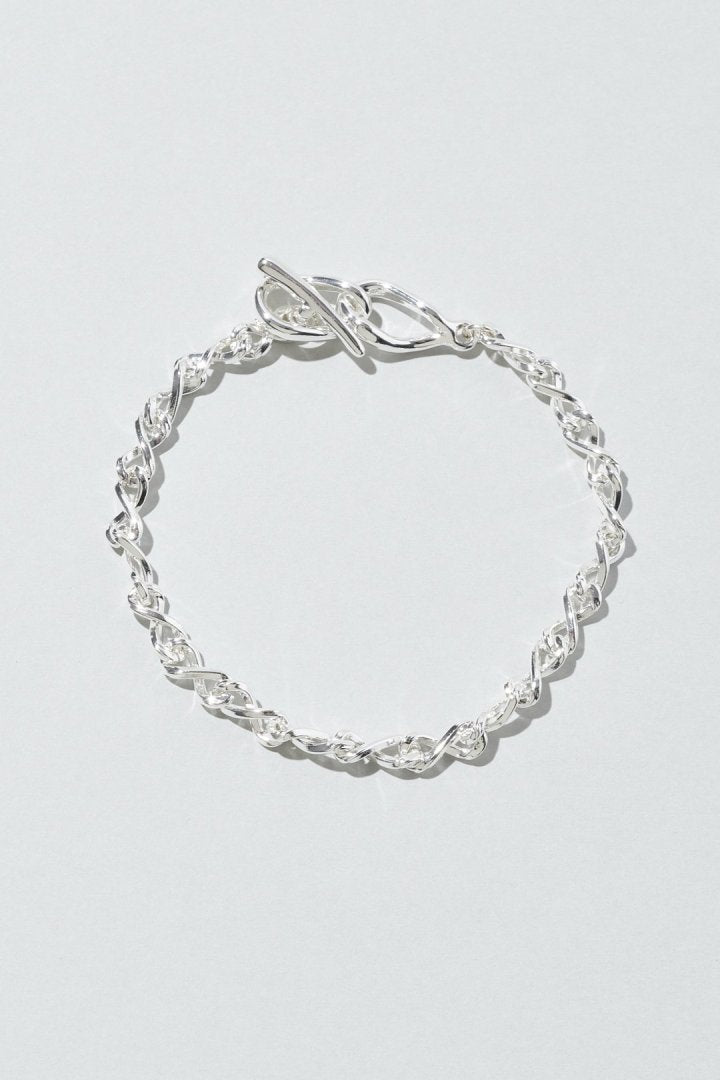 クロッシング チェーン マンテル ブレスレット