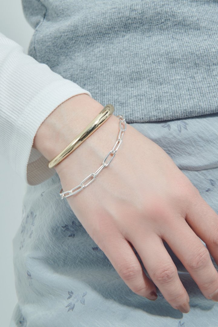 メタル ライン × チェーン レイヤード ブレスレット