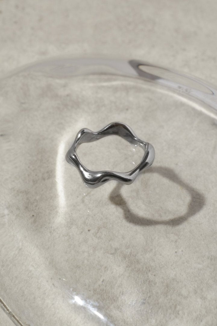 ニュアンス ウェービー ステンレス リング