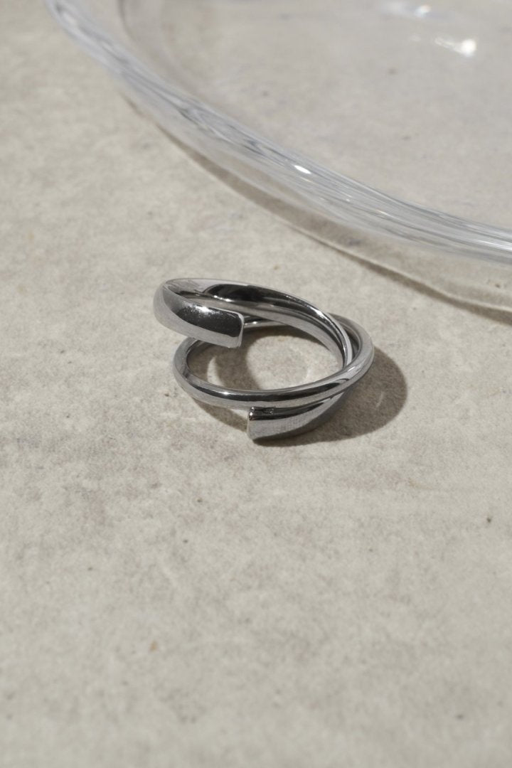 スワール ライン ステンレス リング