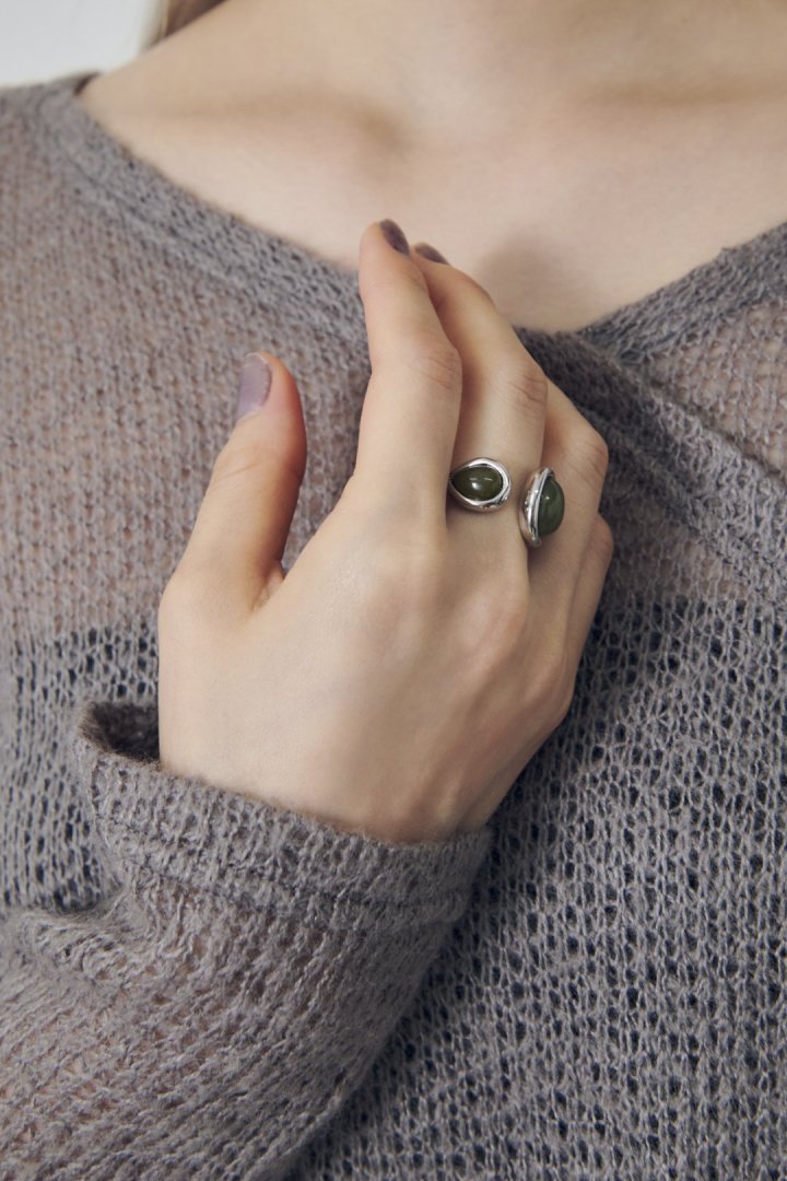 カラー × メタル ハグ リング