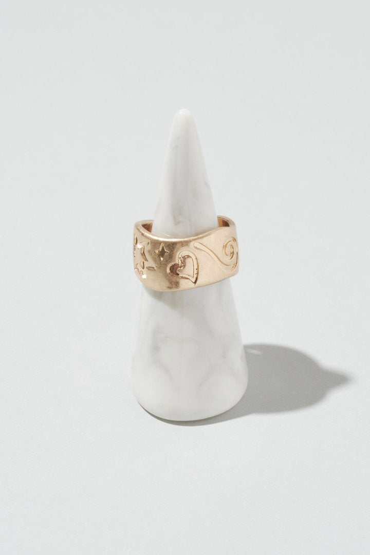 エンボス モチーフ ワイド リング