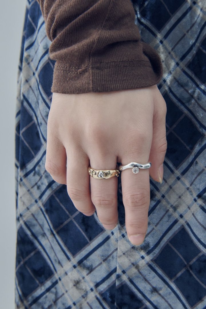 ヴィンテージ ハート エンベッド セット リング