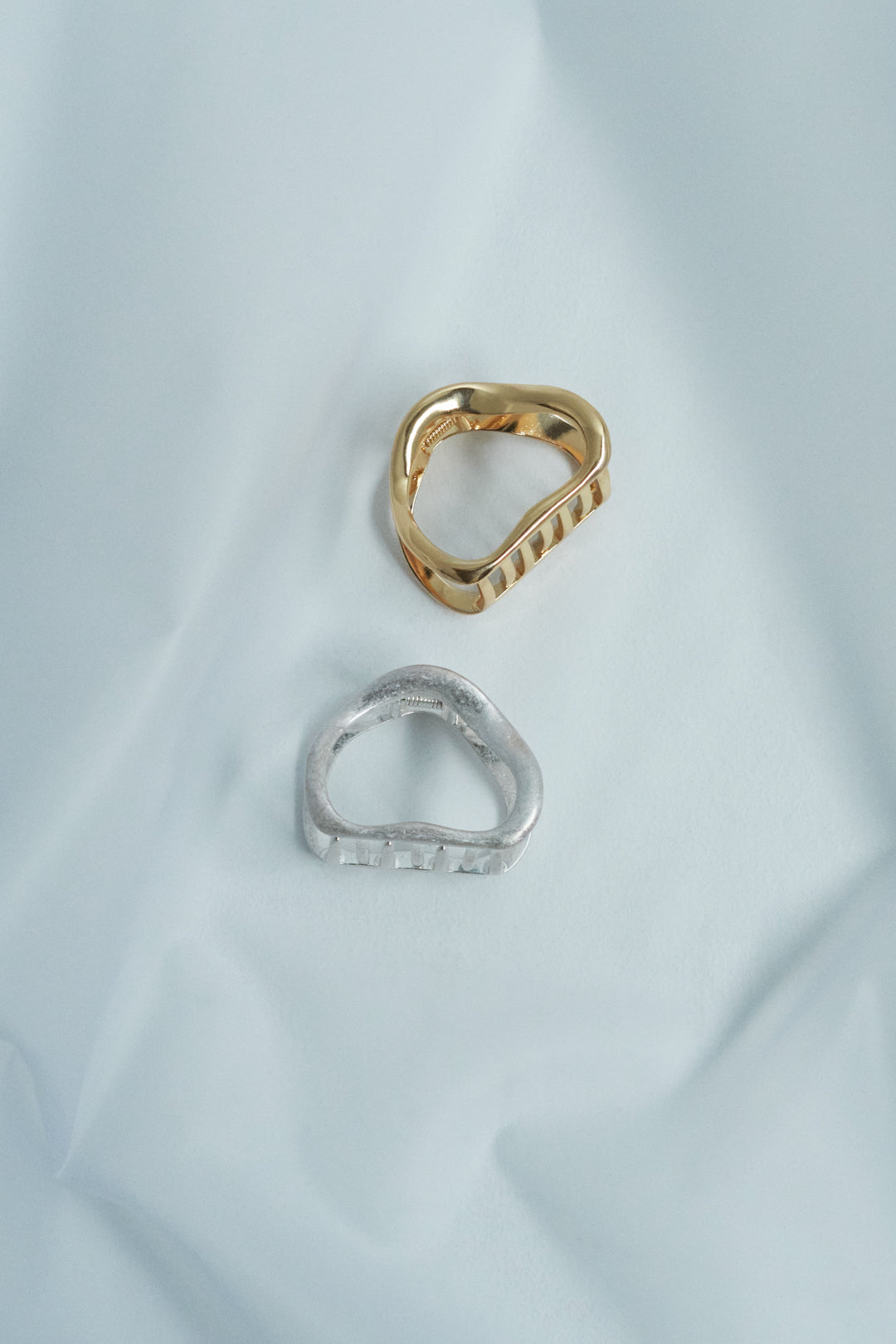 カーム トライアングル バンス クリップ – GOLDY Onlinestore