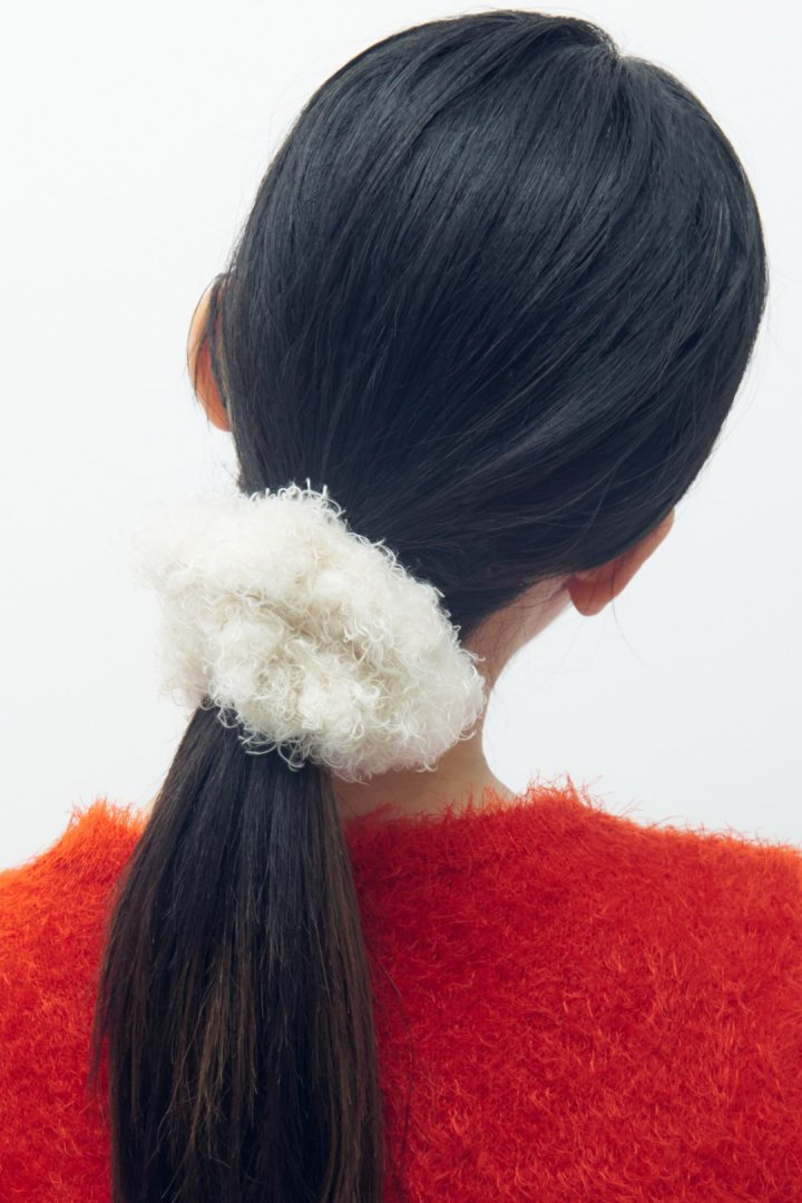 ボリュームたっぷりファーシュシュ⤴︎︎⤴︎︎ カボション＆リング ボリュームたっぷりファーシュシュ⤴︎︎⤴︎︎ カボション＆リング