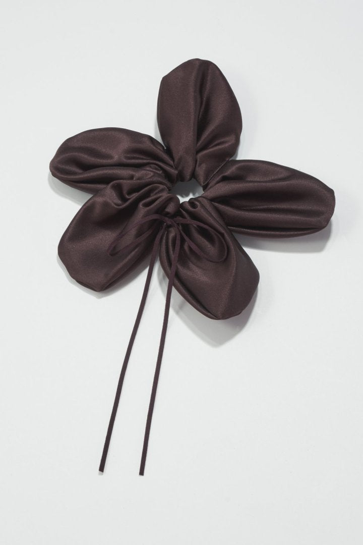 フラワー シェイプ ビッグ シュシュ – GOLDY Onlinestore