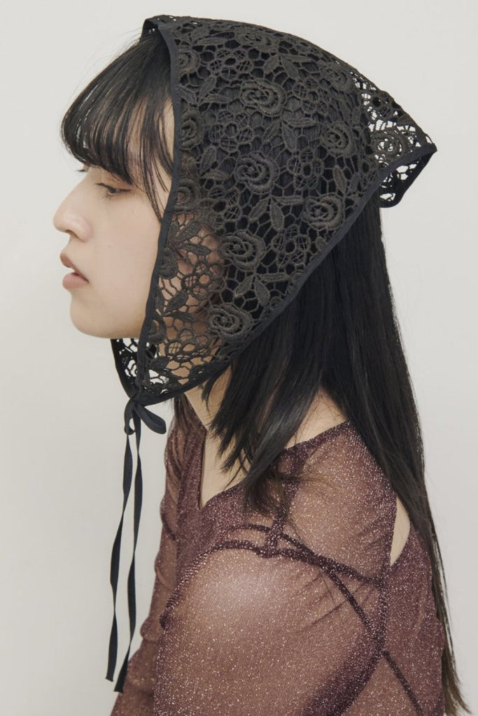 CELINE イングリッシュエンブロイダリーシュシュ MAJESTIC LEGON シュシュ ハローキティ エンブロイダリー