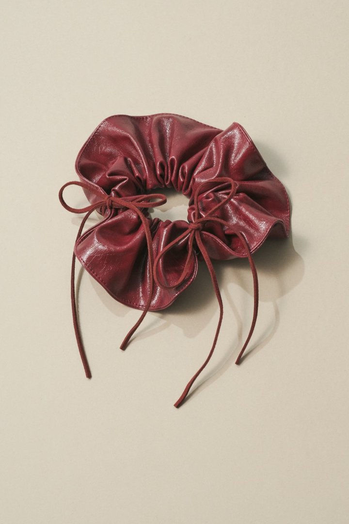 リボン ハング レザー タッチ ビッグ シュシュ – GOLDY Onlinestore