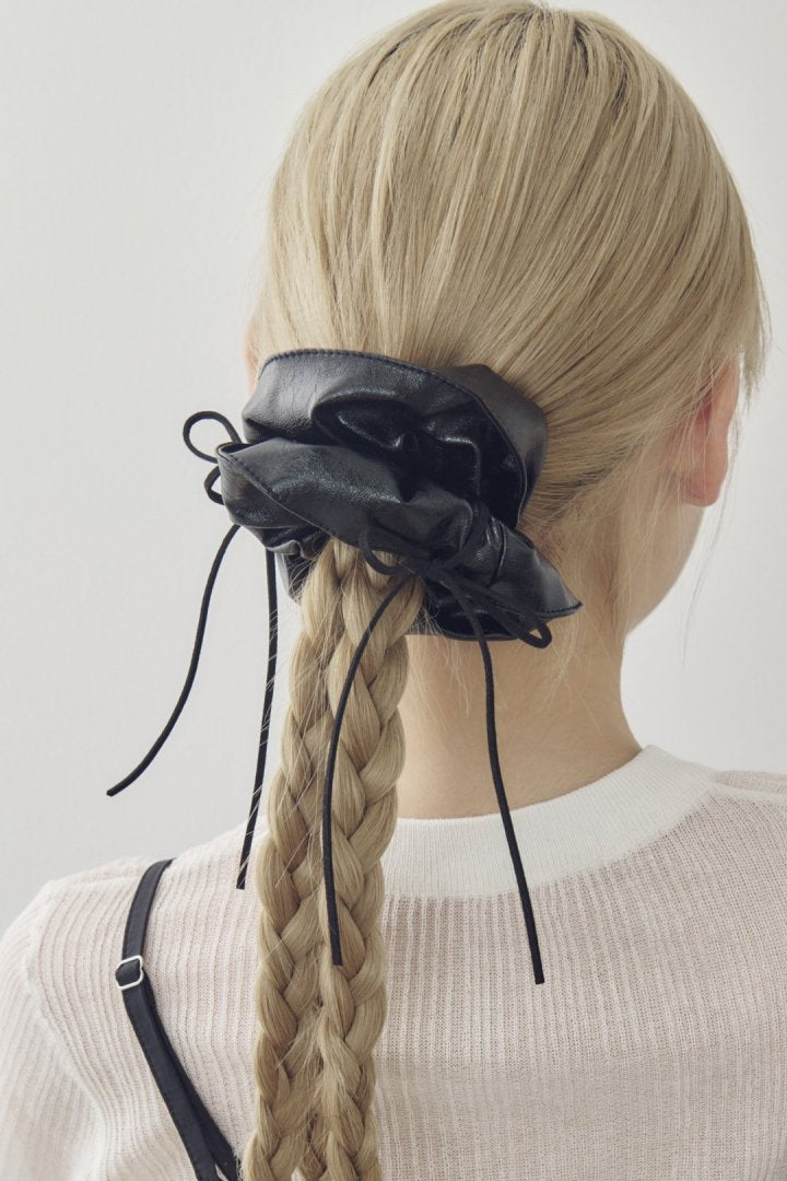 リボン ハング レザー タッチ ビッグ シュシュ – GOLDY Onlinestore