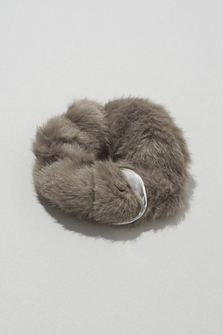 たっぷりボリュームファーシュシュ  ライトグレー/ハート＆フロッキーグリーン たっぷりボリュームファーシュシュ ライトグレー/ハート＆フロッキー