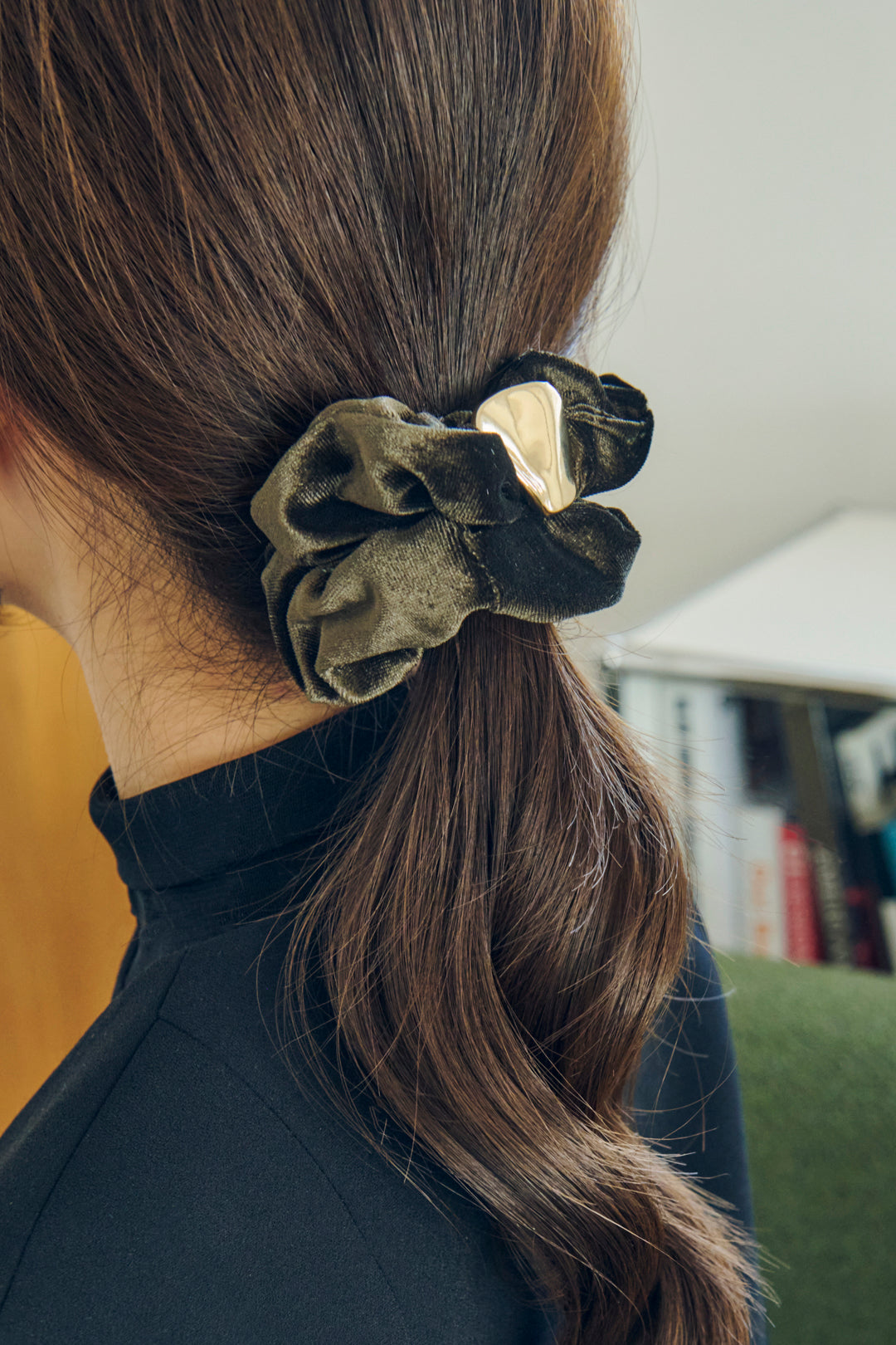 メタル プレート ベロア シュシュ