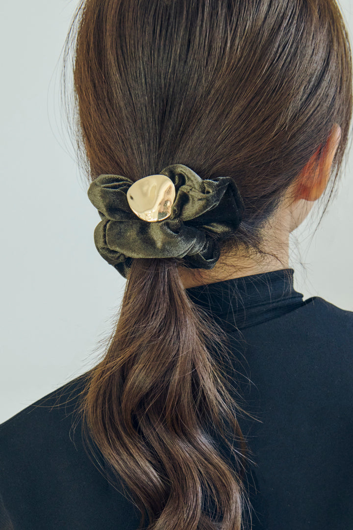 メタル プレート ベロア シュシュ