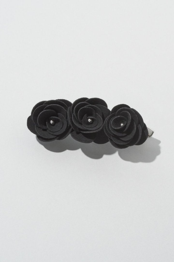 スエード ローズ ヘアー クリップ