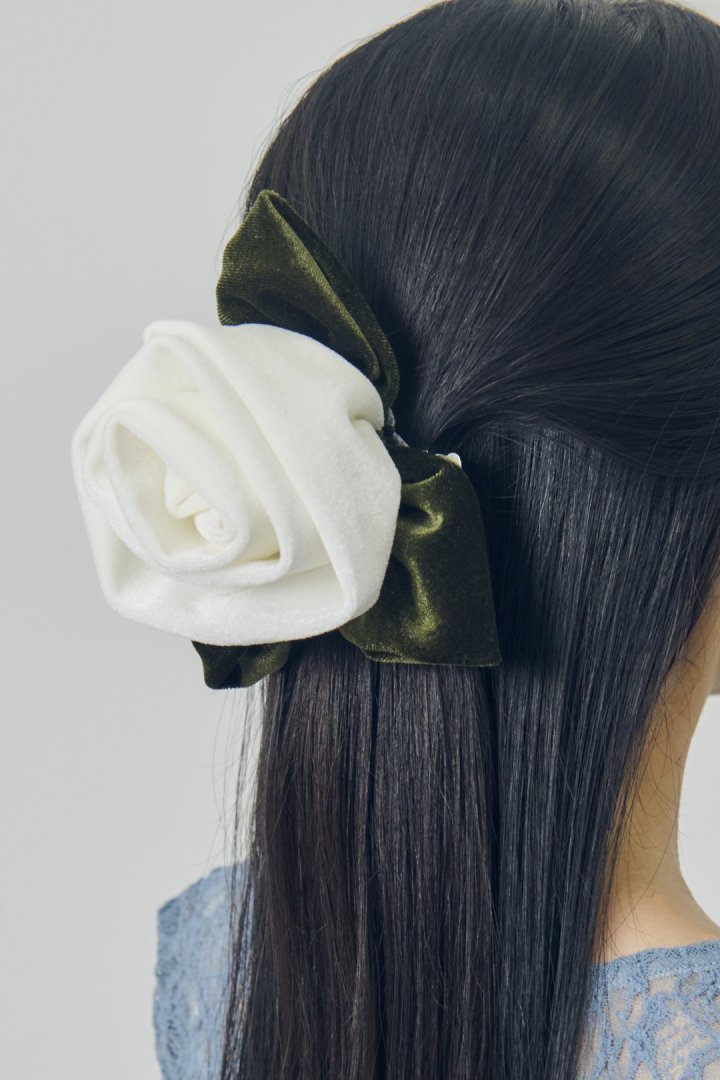 ビッグ ローズ バレッタ