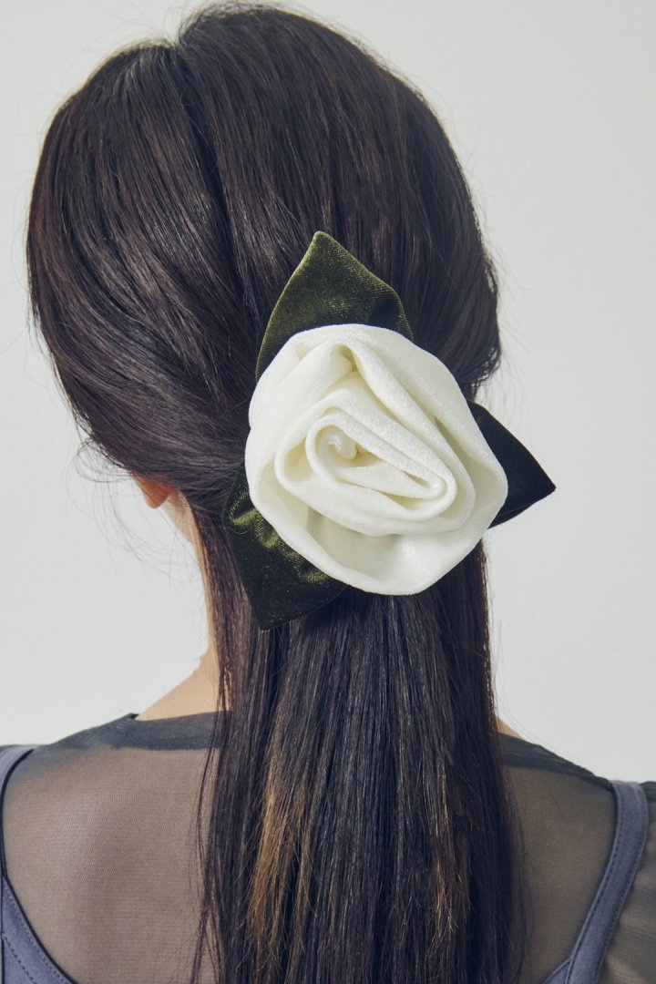 ビッグ ローズ バレッタ