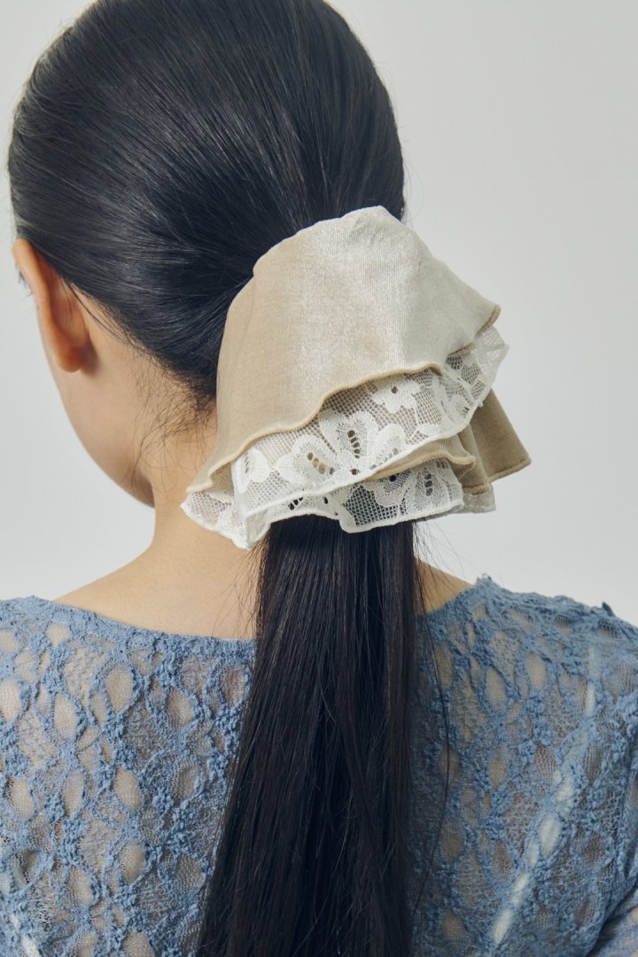 ベロア × レース サーキュラー シュシュ