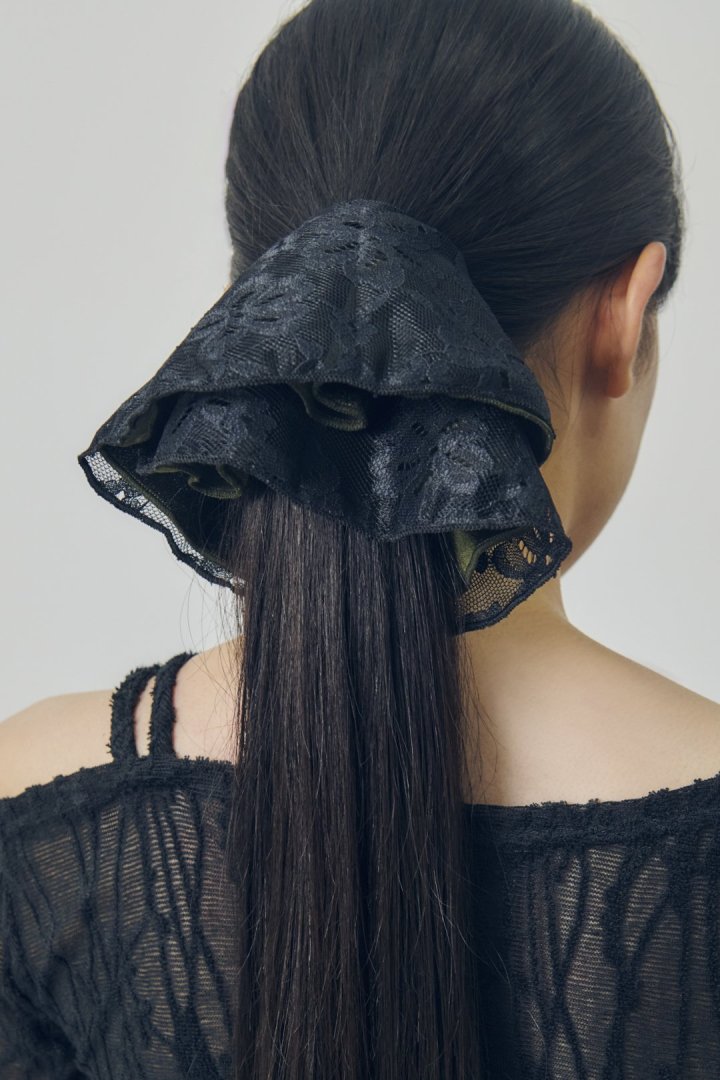 ベロア × レース サーキュラー シュシュ