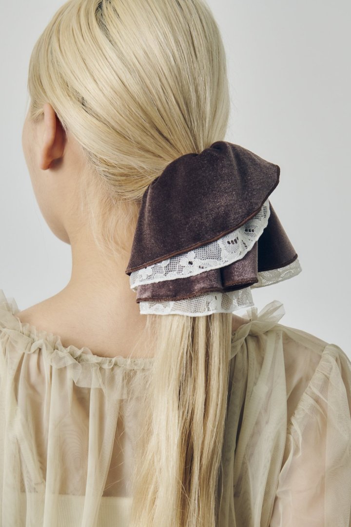 ベロア × レース サーキュラー シュシュ