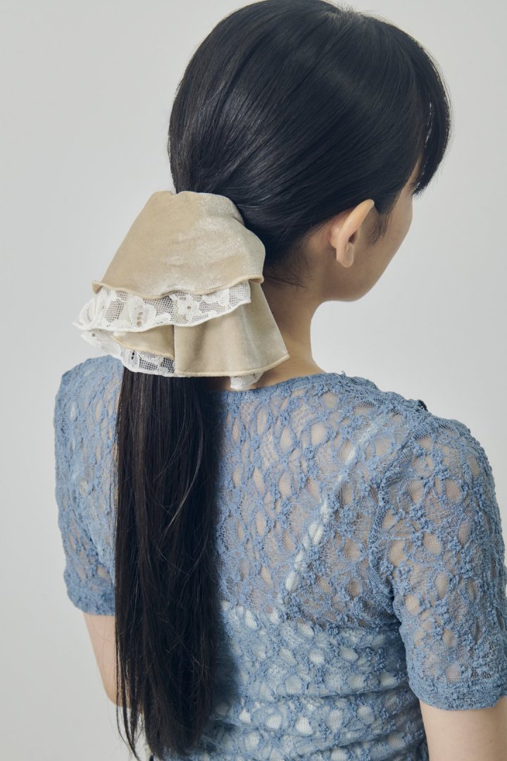 ベロア × レース サーキュラー シュシュ