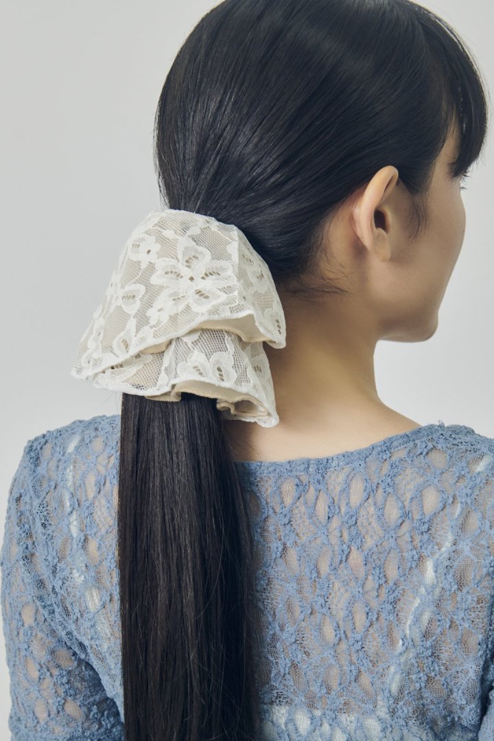 ベロア × レース サーキュラー シュシュ