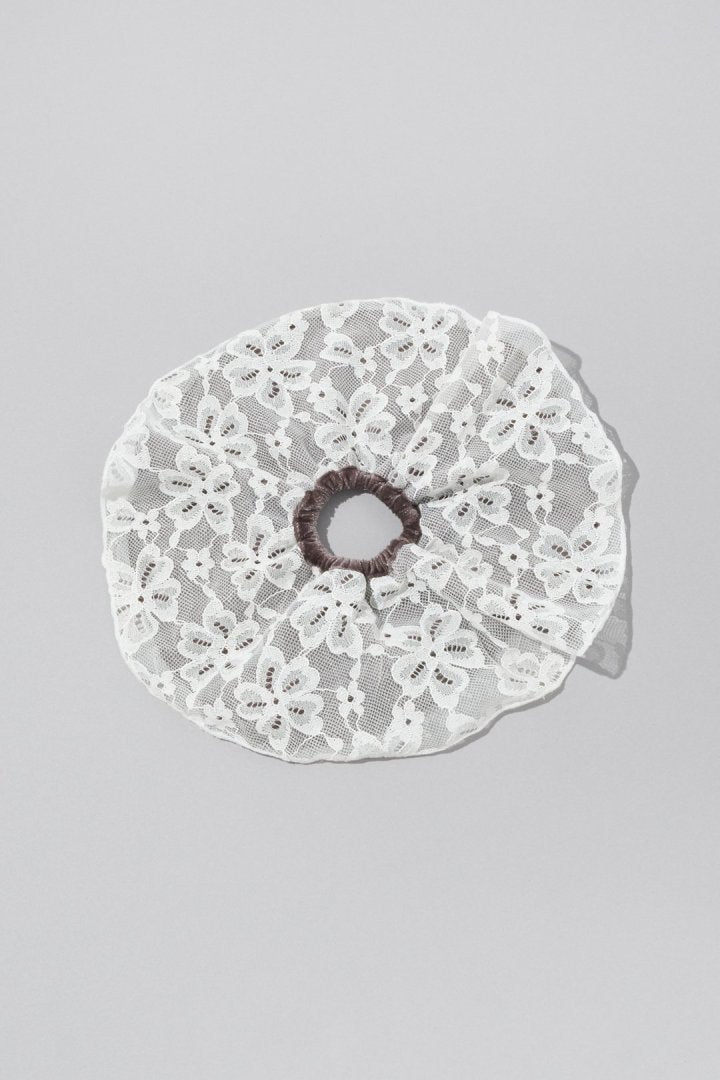 ベロア × レース サーキュラー シュシュ