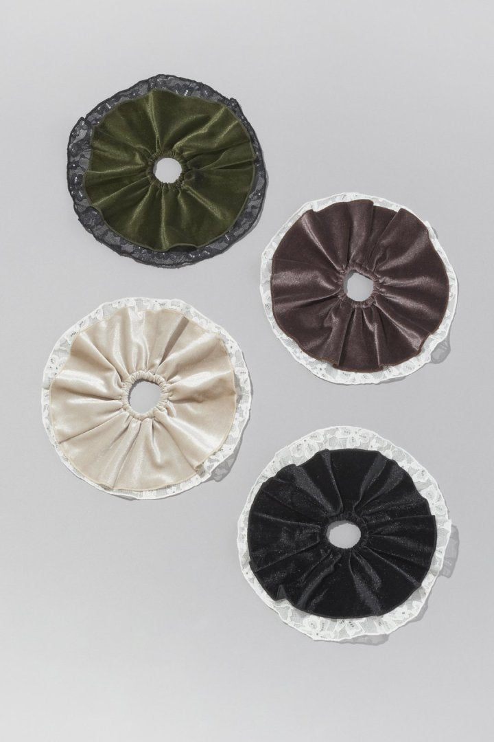 ベロア × レース サーキュラー シュシュ