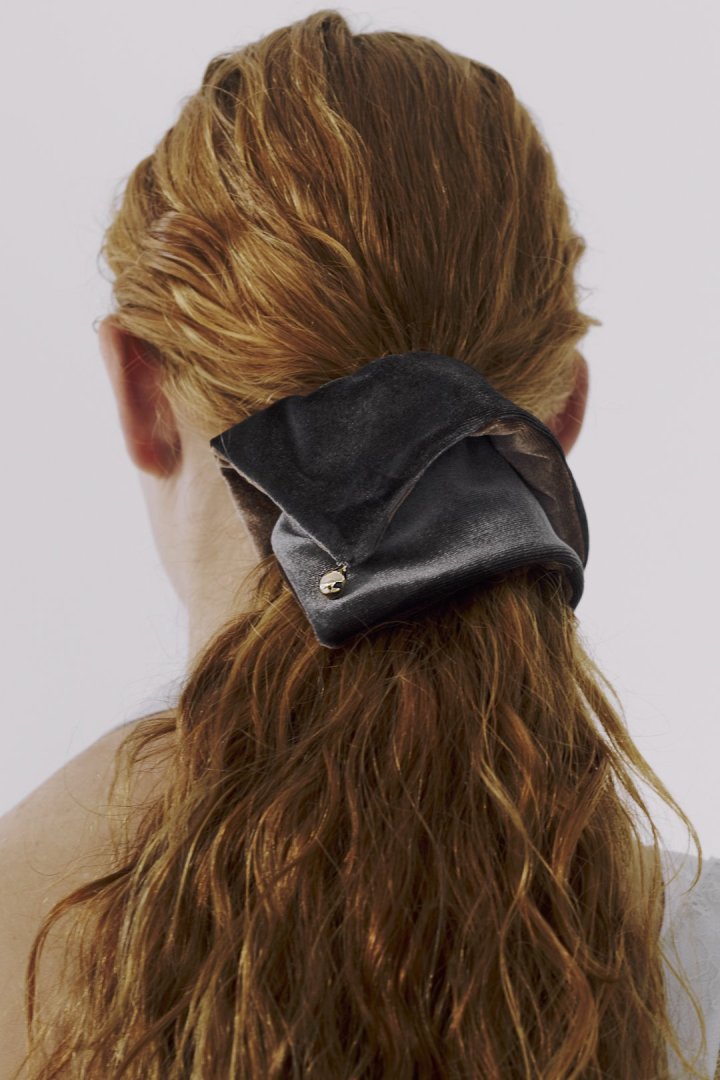 バイカラー ベロア スクエア ビッグ シュシュ