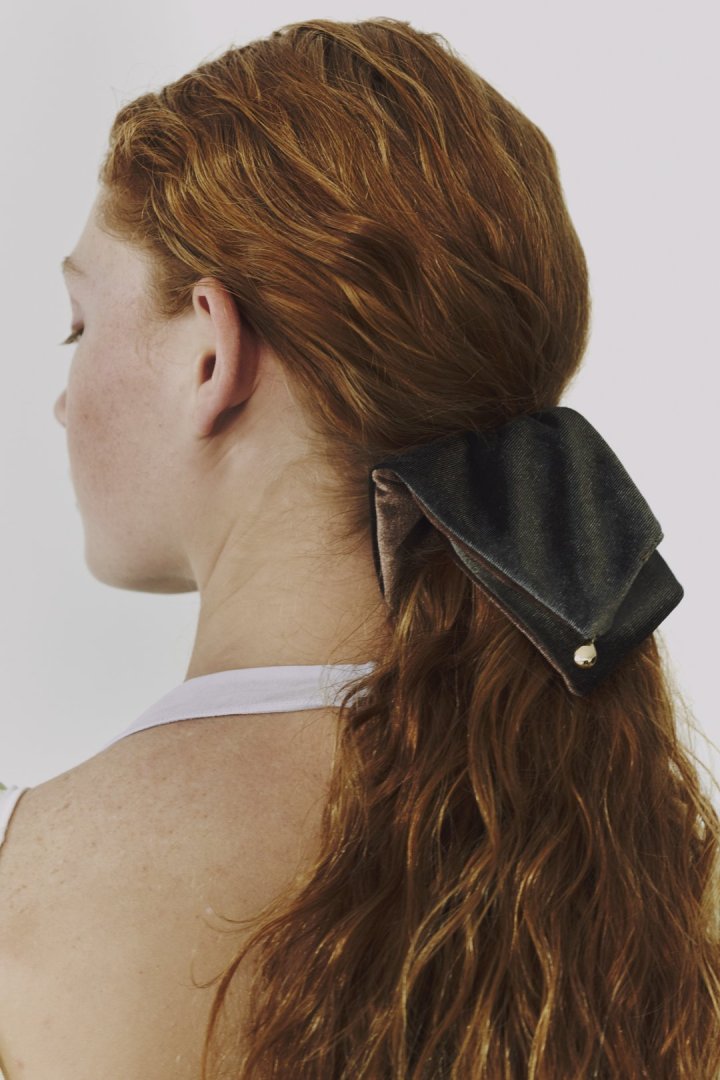 バイカラー ベロア スクエア ビッグ シュシュ