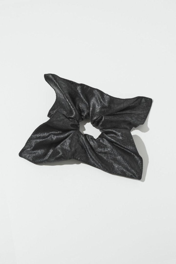 シャイニー スクエア ビッグ シュシュ