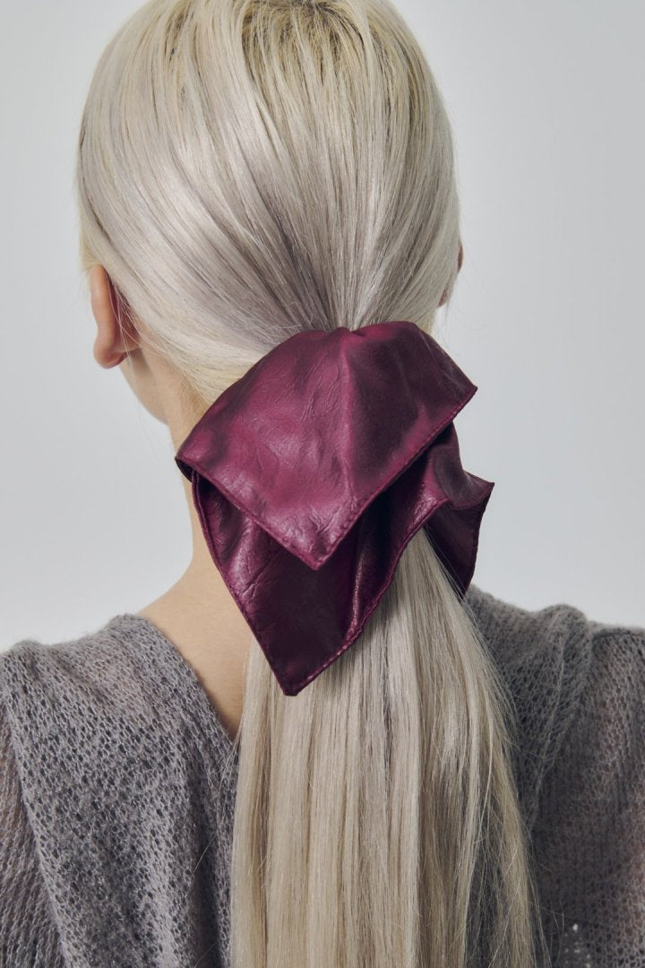 シャイニー スクエア ビッグ シュシュ