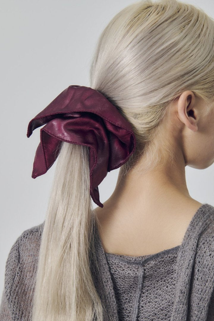 シャイニー スクエア ビッグ シュシュ