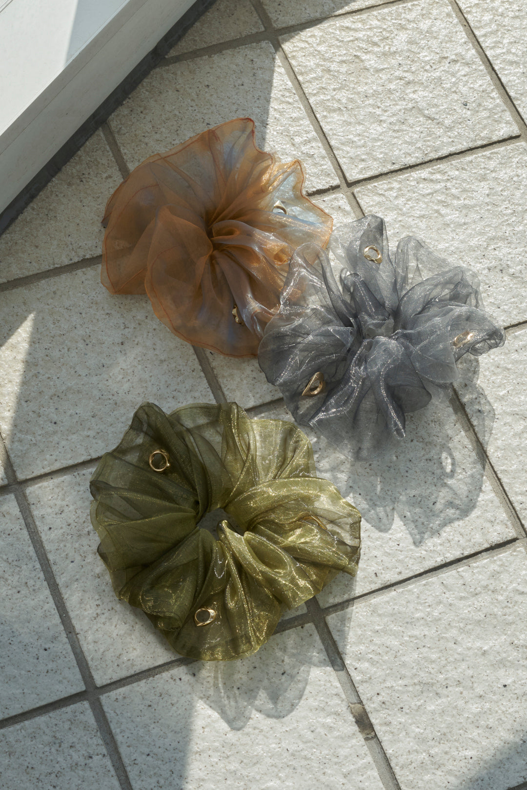 メタル モチーフ シアー シュシュ