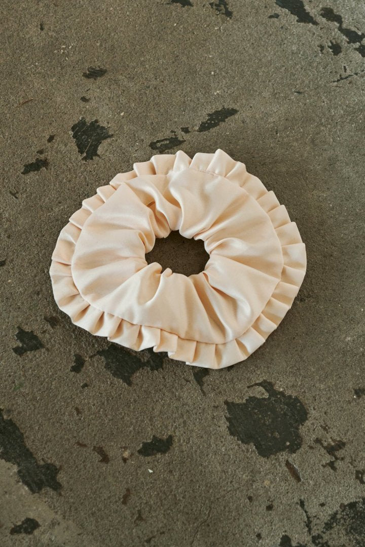 シーン ギャザー シュシュ