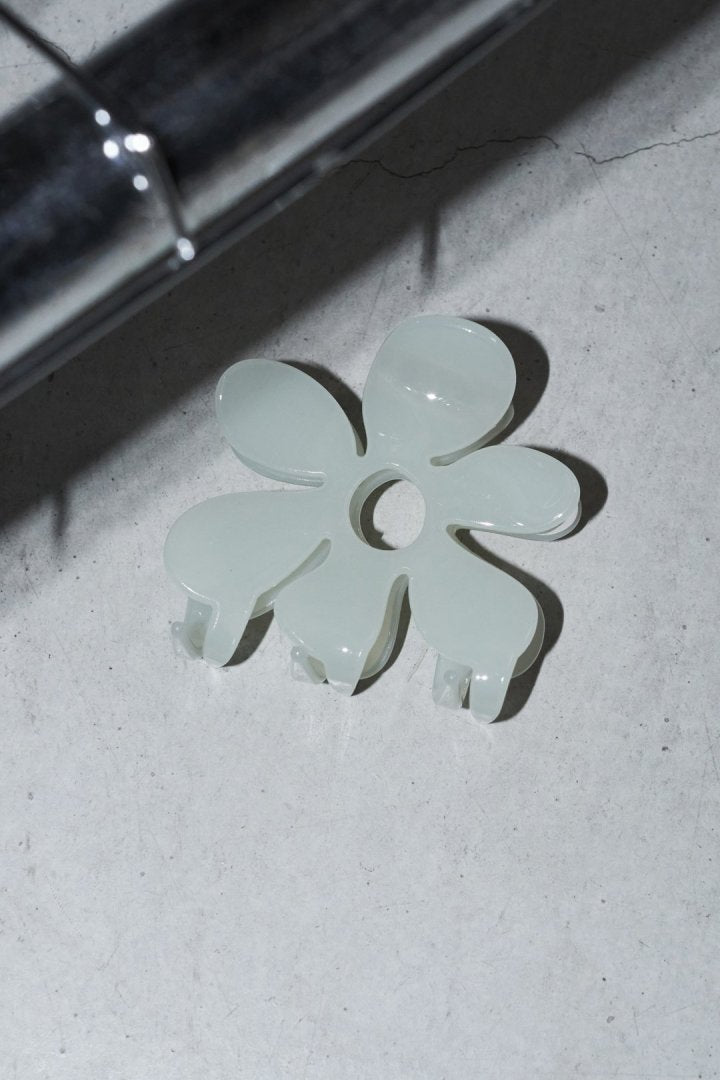 フラワー アセチ バンス クリップ