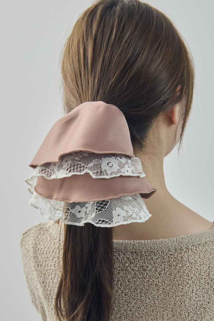 サテン × レース サーキュラー シュシュ