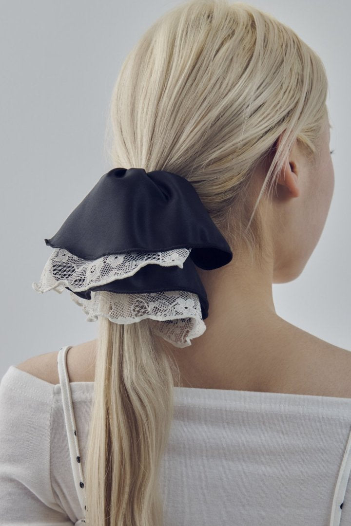 サテン × レース サーキュラー シュシュ