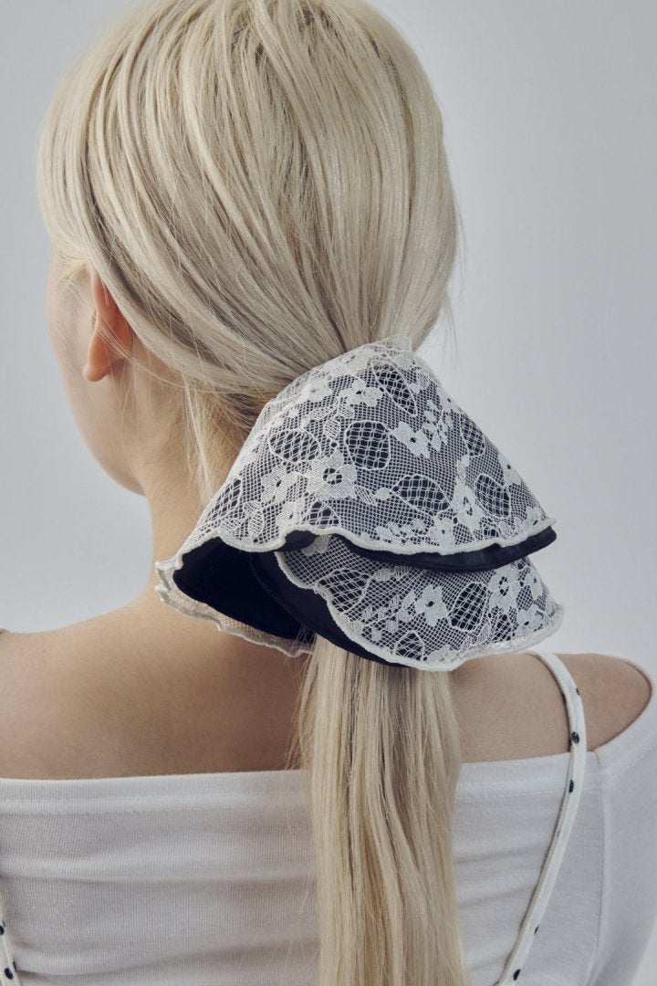 サテン × レース サーキュラー シュシュ