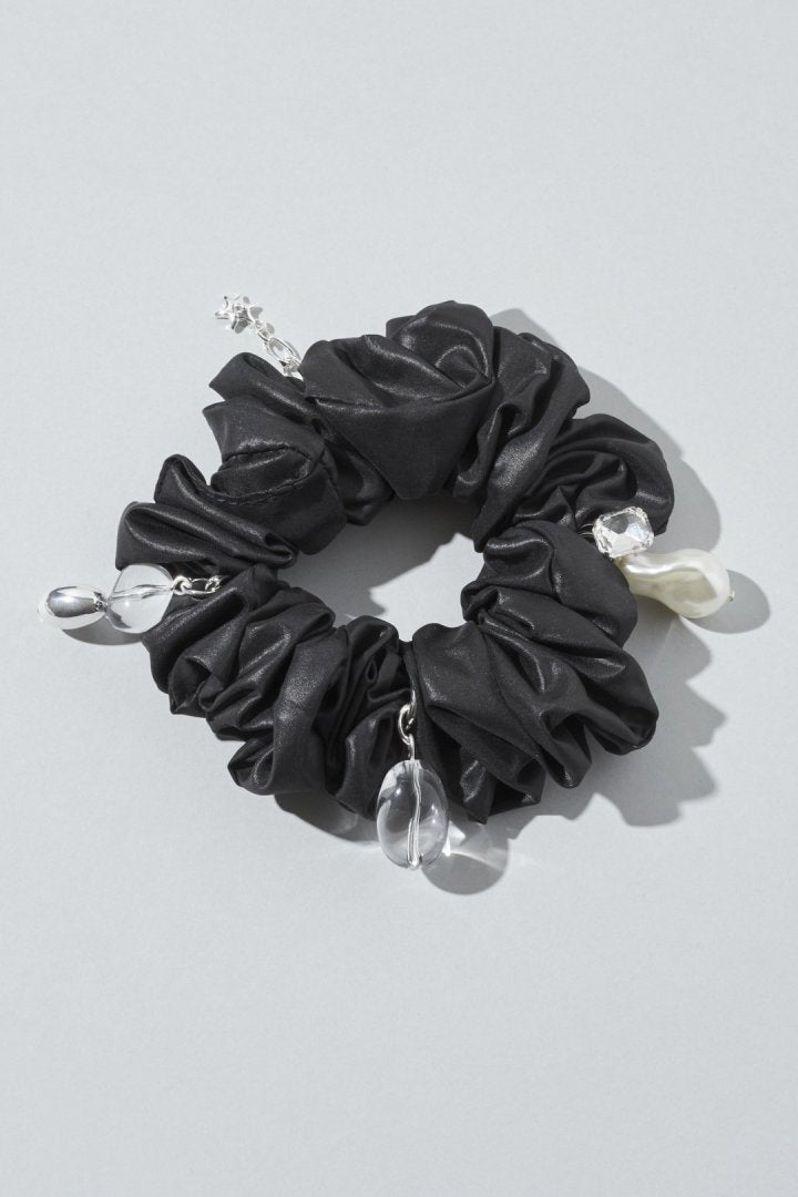 グロウ チャーム サテン シュシュ