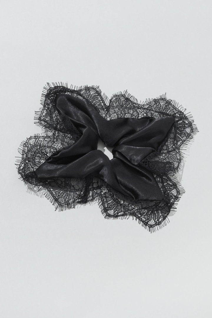 サテン × レース スクエア ビッグ シュシュ