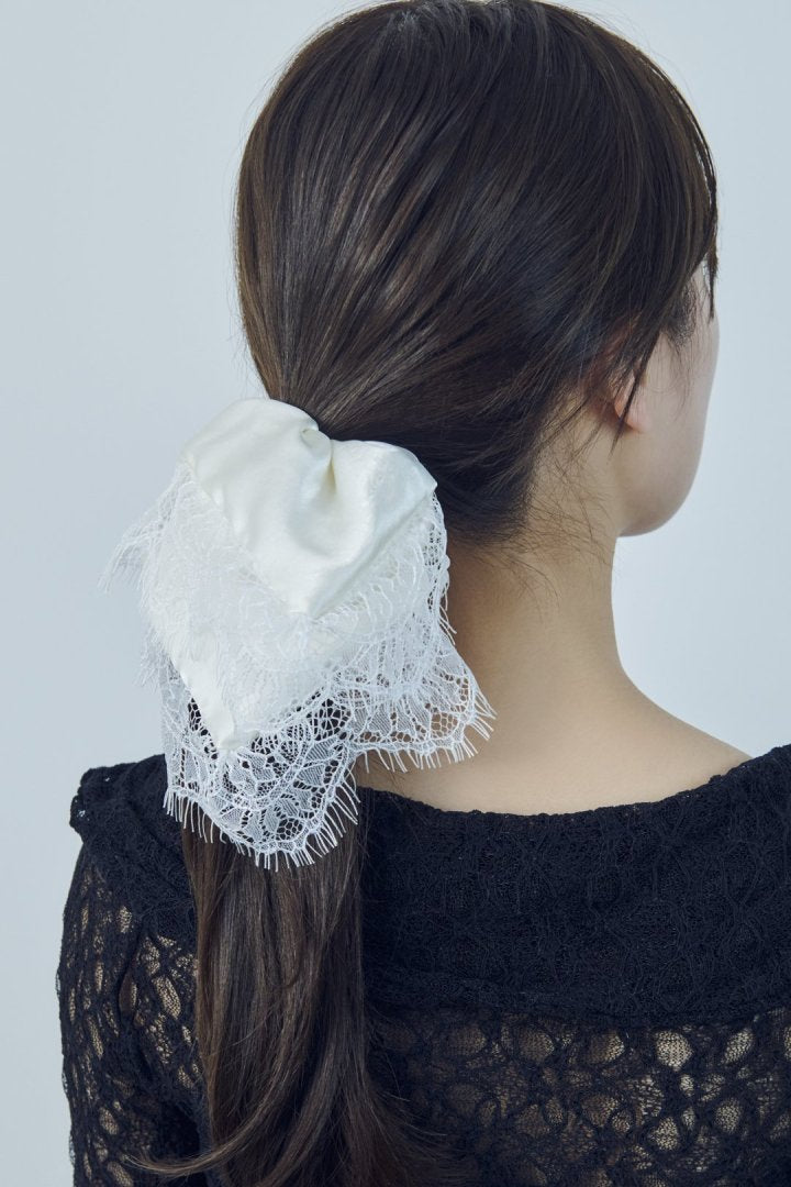 サテン × レース スクエア ビッグ シュシュ