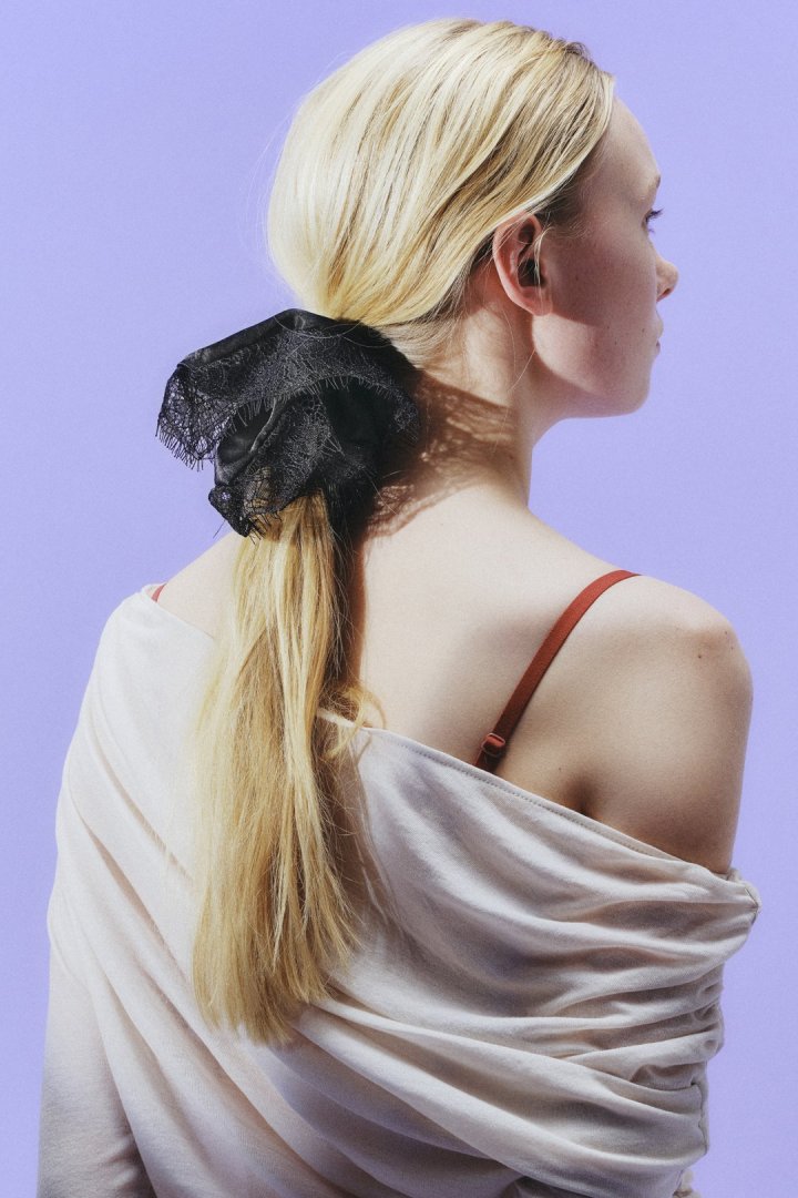 サテン × レース スクエア ビッグ シュシュ