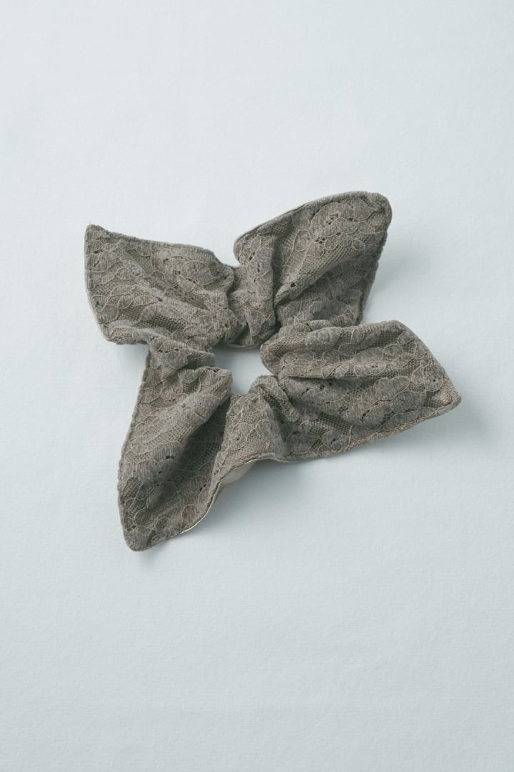 ブラッシュ レース リバーシブル スクエア シュシュ