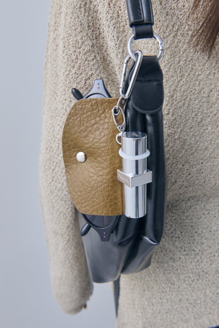 マット レザー ライク グラス ホルダー