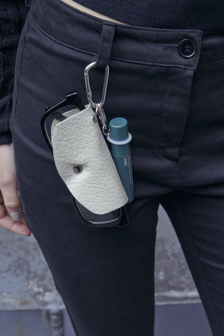 マット レザー ライク グラス ホルダー