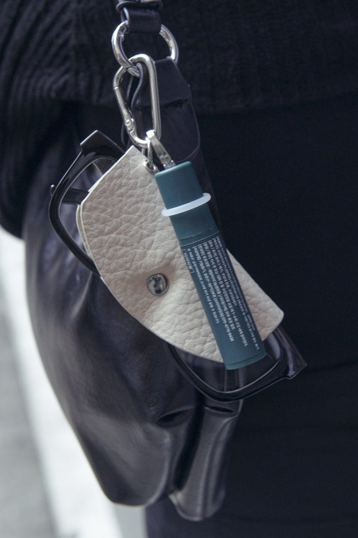 マット レザー ライク グラス ホルダー