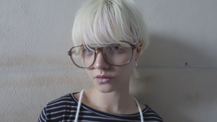 カラー ブルーム ピアス