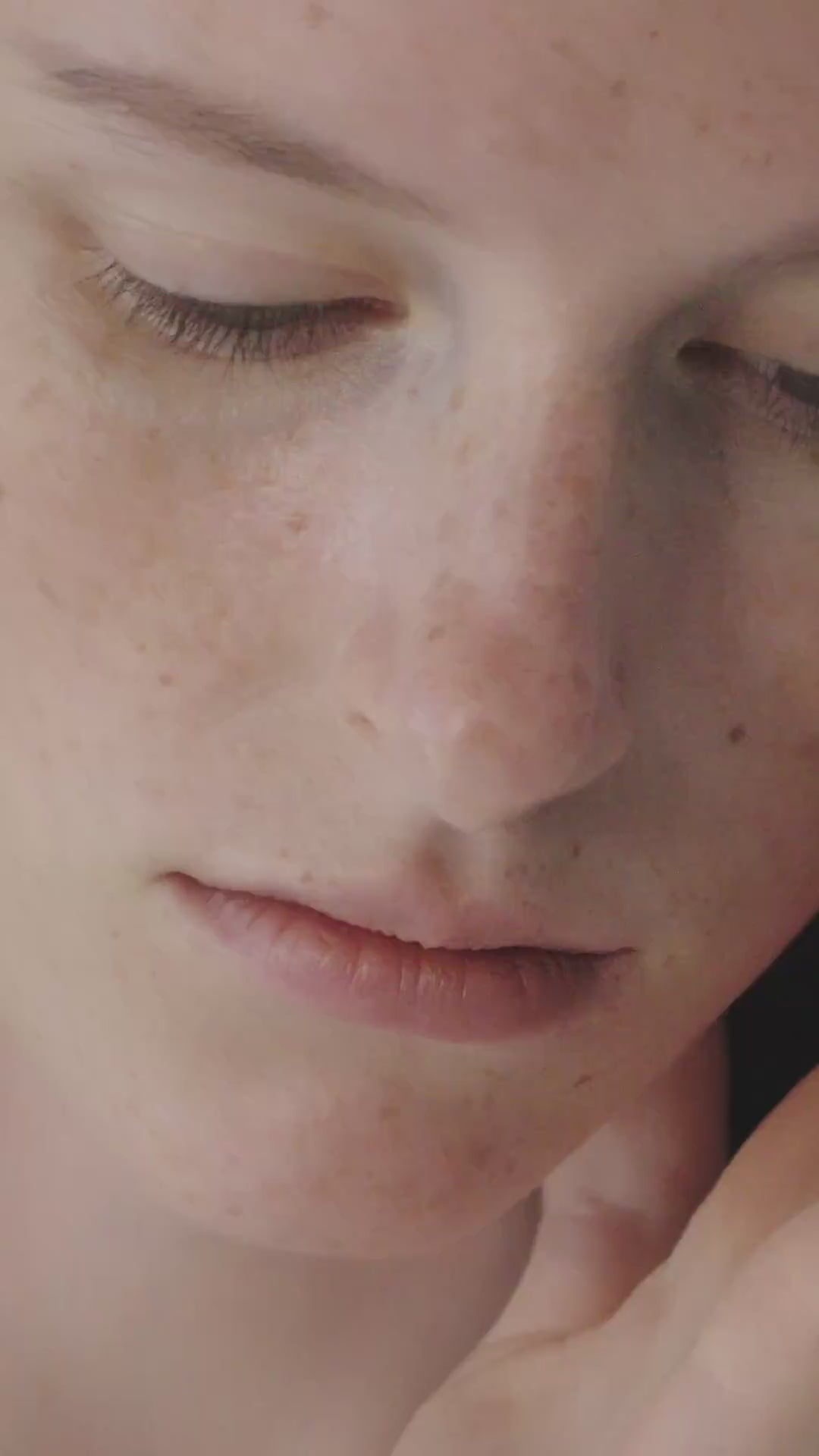 スエード ローズ ミックス チェーン チョーカー