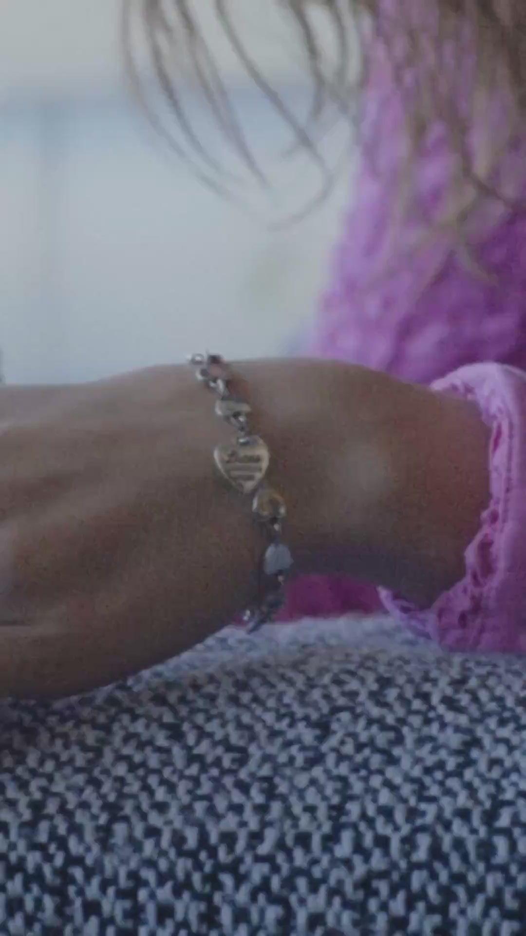 ルーカス ハート ID プレート ライン ブレスレット